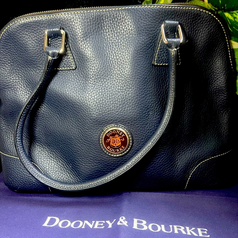 Dooney & Bourke large purse